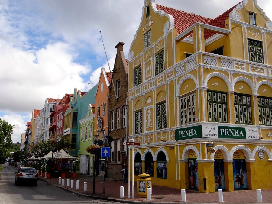 Travel Guide to Willemstad Curacao